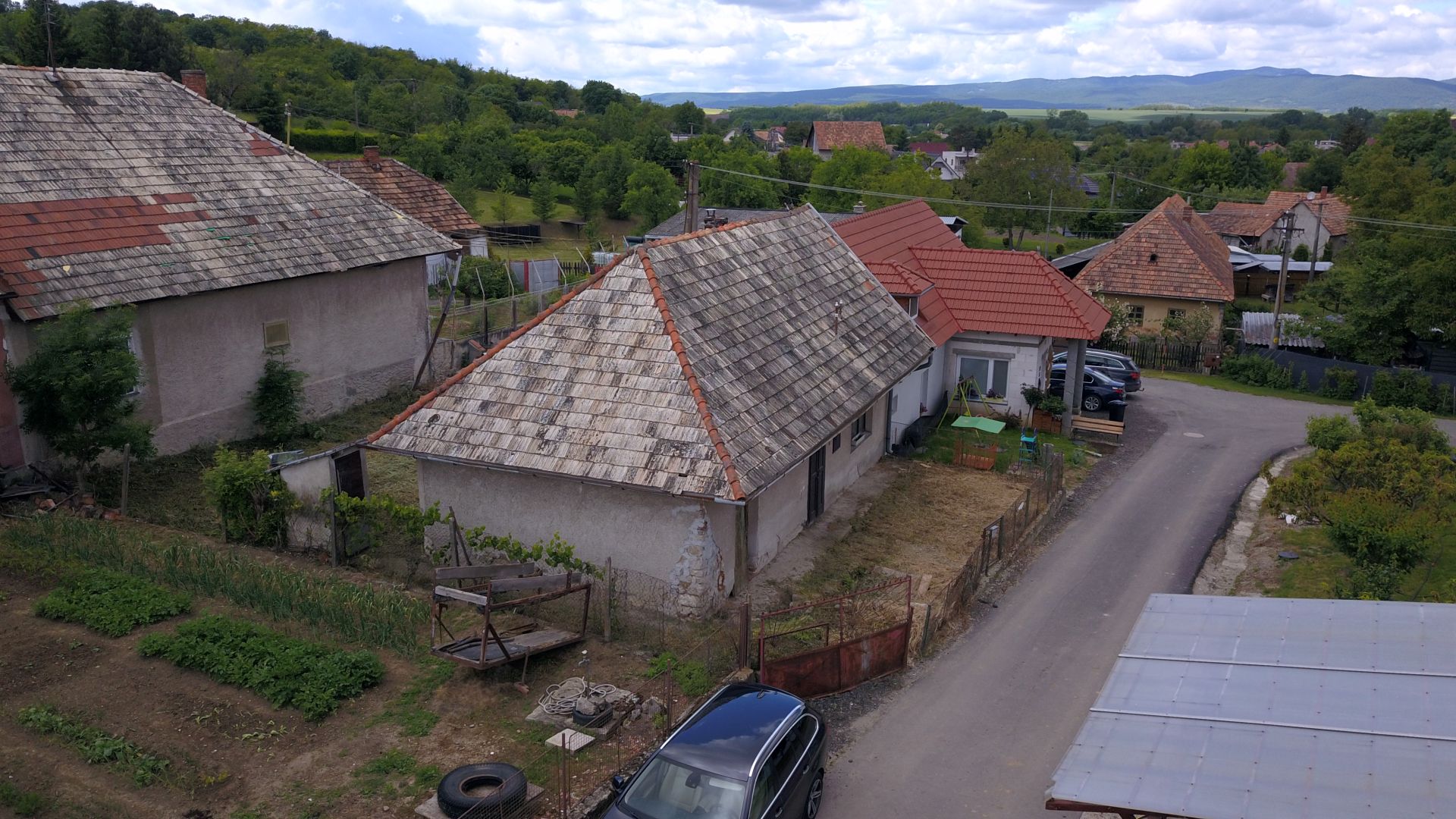 Menší rodinný dom v obci Žemberovce