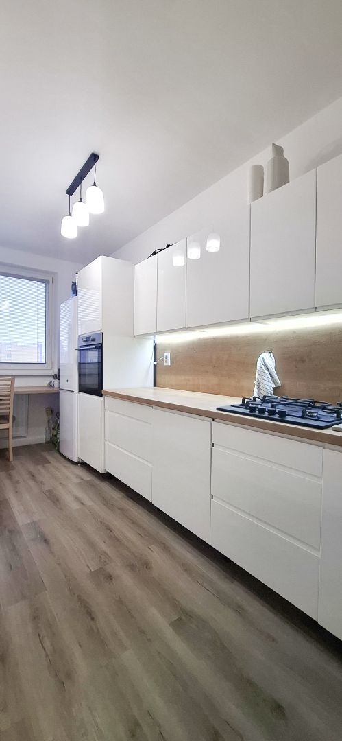 Ponúkame na predaj 3-izbový byt v Leviciach s výmerou 59,3 m²