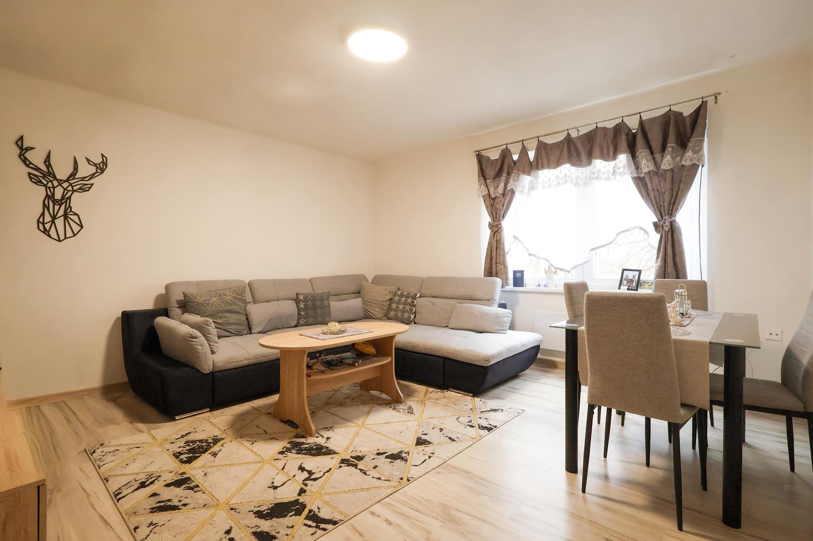 2 izbový byt v obci Turá 15min od Levíc